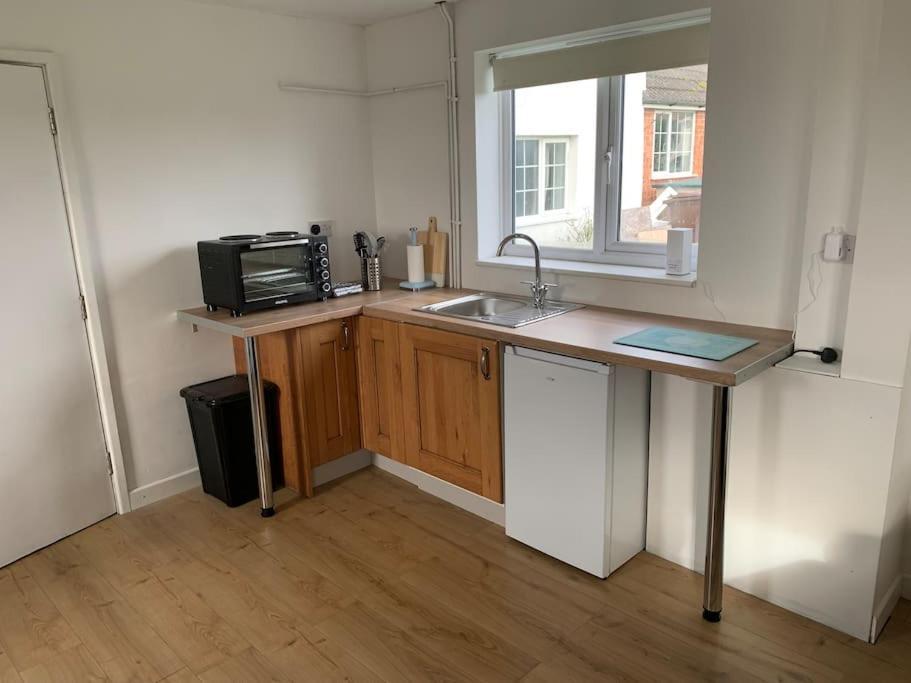 1 Bedroom Annex, Private Bathroom, Peaceful Area Claypits Eksteriør bilde